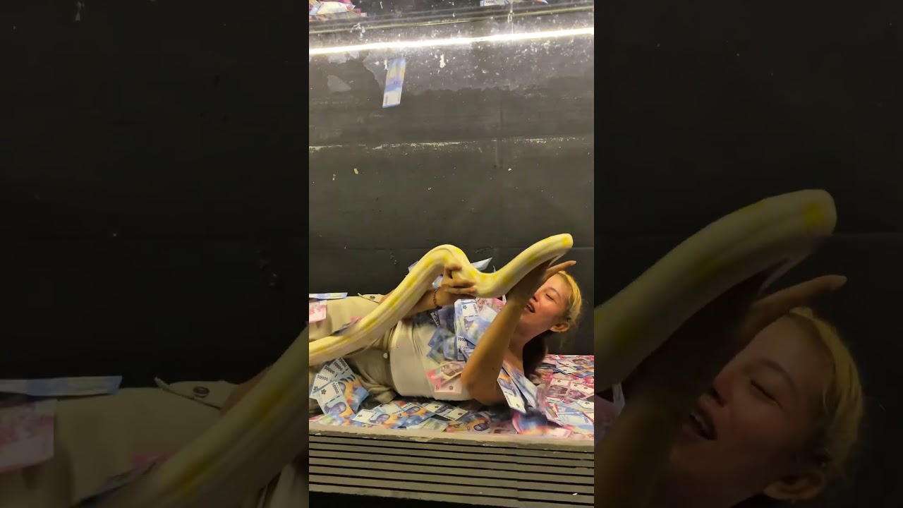 Baru Kali Ini Ular & Penonton Sama-Sama Bikin Ribut! 