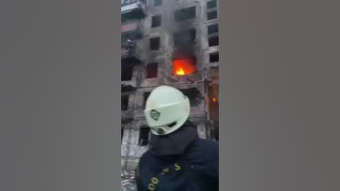 📍Киев Оболонь прилетел снаряд в многоэтажку
