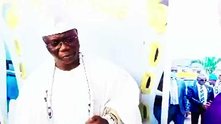 Aare Iba Gani Adams 52th Birthday. Salawa Abeni sprayed Ebenezer Obey on Stage