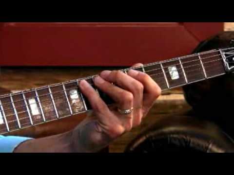 Larry Carlton - 335 Improv - The Diminished Scale - Blues Guitar Lessons