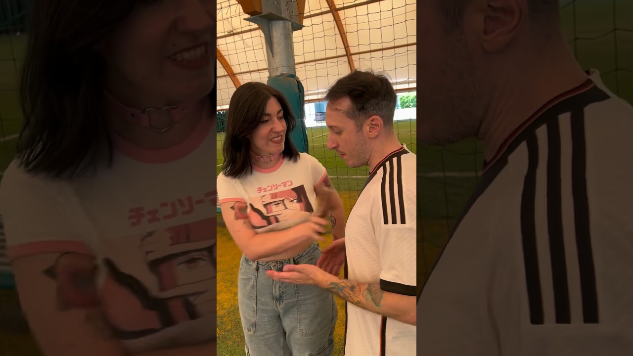 FIDANZATA ARRABBIATA scopre le chat SEGRETE a calcetto