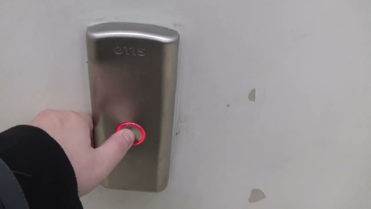 Otis Gen2 Elevator At The Tesco Extra Craigavon