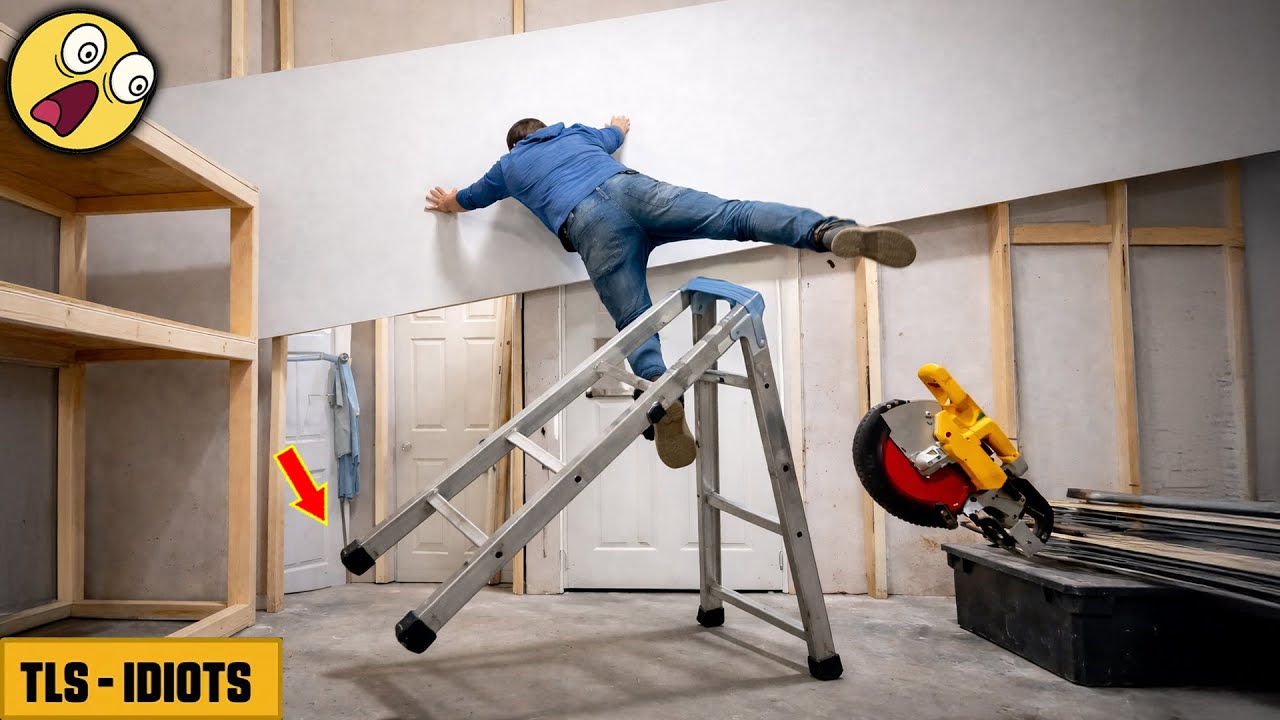 TOTAL IDIOTS AT WORK 