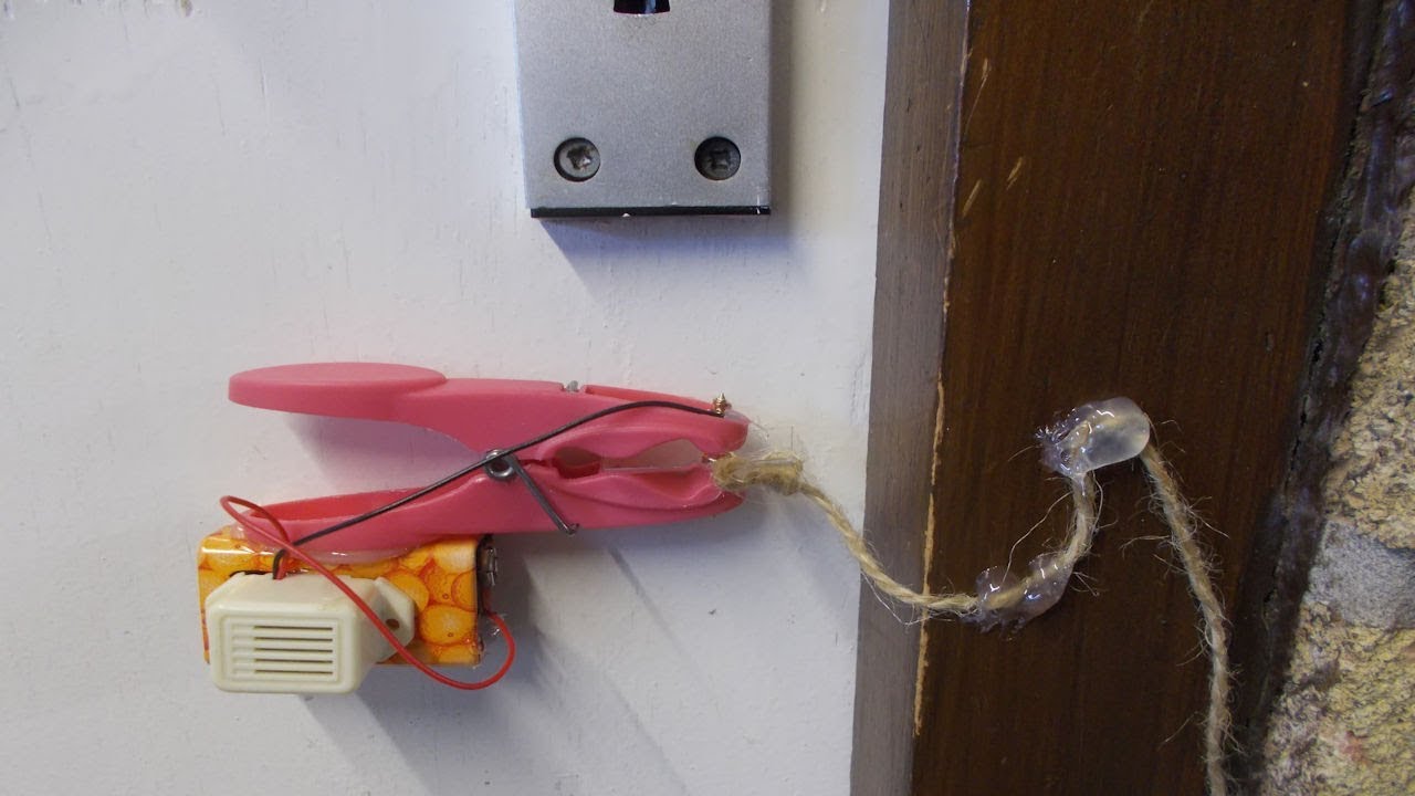 How to make a simple door alarm - YouTube