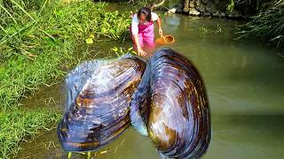 This pair of river clams is refreshing and definitely has good goods