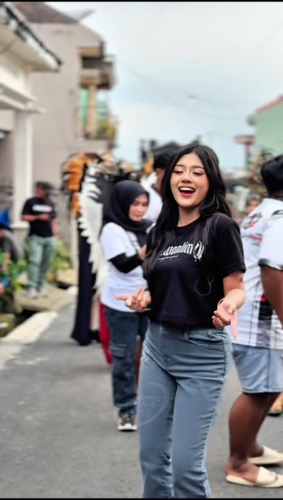 lady abrenda #karnavalsound #karnaval #feedshorts #ceksoundhoreg #dance