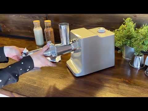 Видеоинструкция: Как собрать насадку соковыжималку к мясорубке Wollmer M905?