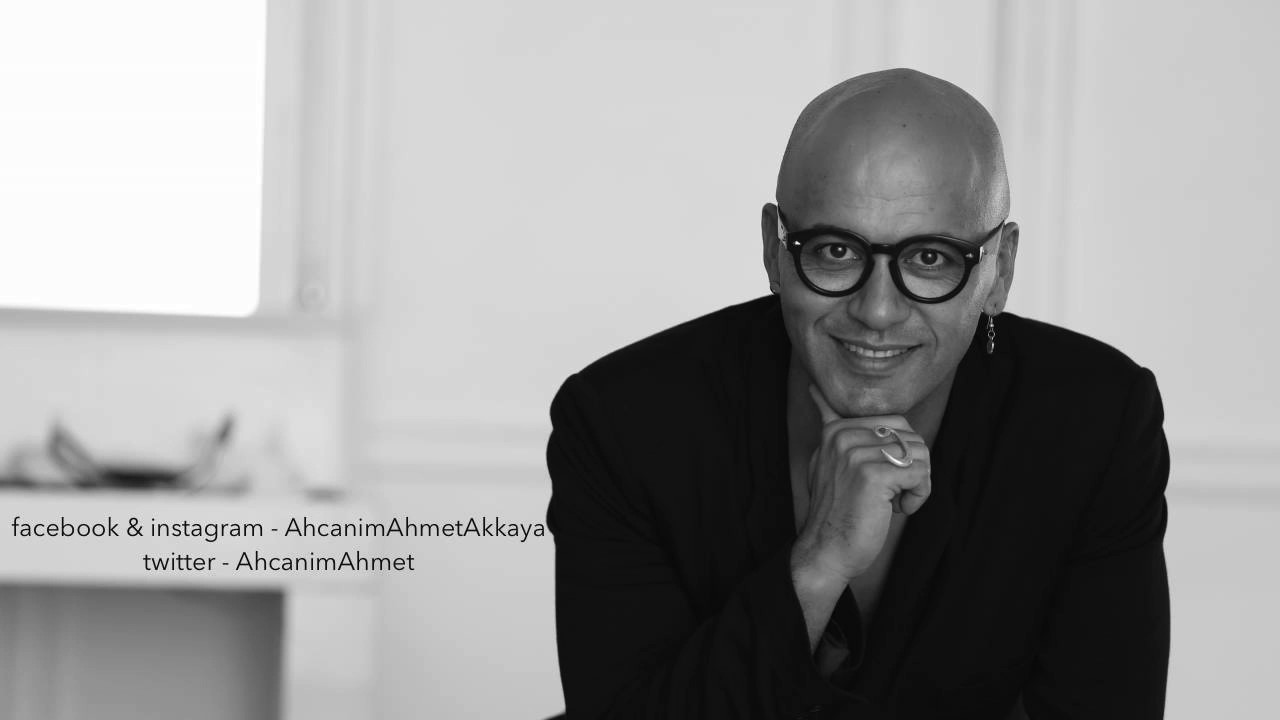 Ahmet Akkaya - Gel Diyorum (Official Audio) - YouTube