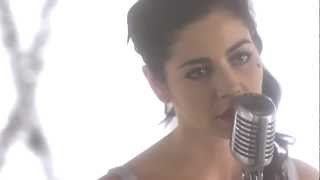 Miniatura del video "Have Yourself A Merry Little Christmas - Marina And The Diamonds"