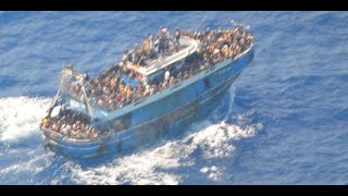 Grèce : 9 passeurs présumés arrêtés après le naufrage meurtrier d'un bateau de migrants