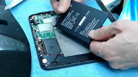 Tutorial on how to replace the battery pack in an Amazon Kindle D00901 Electronic eBook Reader