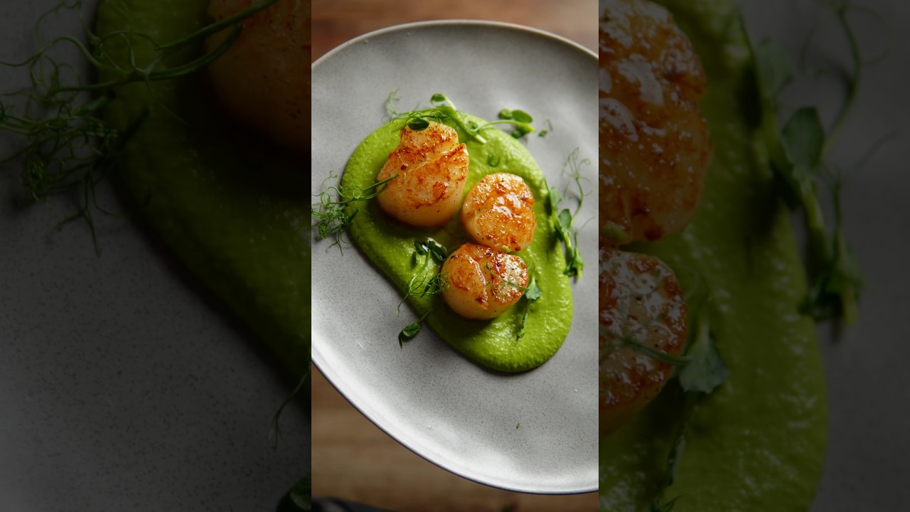 Гребешок с пюре из горошка