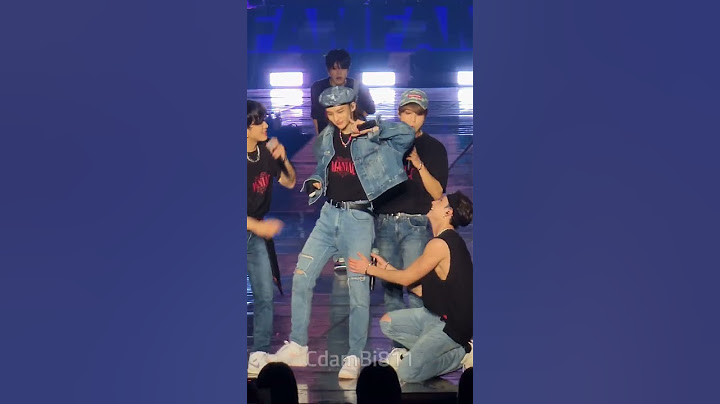 [4K] 섹시한 현진이 보고 놀라는 지성이 #shorts #straykids