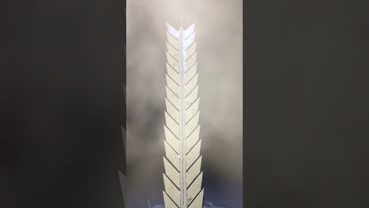 -30°C. Колос — стоит одинокий. И, что я делаю там?