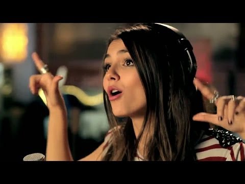 Victoria Justice - Freak The Freak Out (Cover & Guitar TUTORIAL)