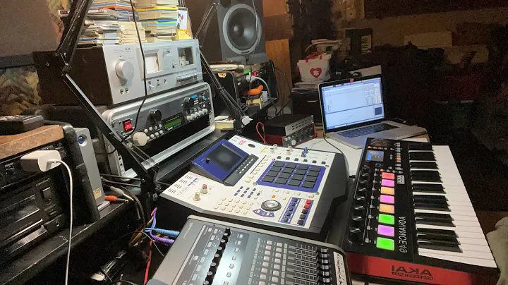 Mpc 4000, creating my own frequencies, to sample into the 4000k. Live #63