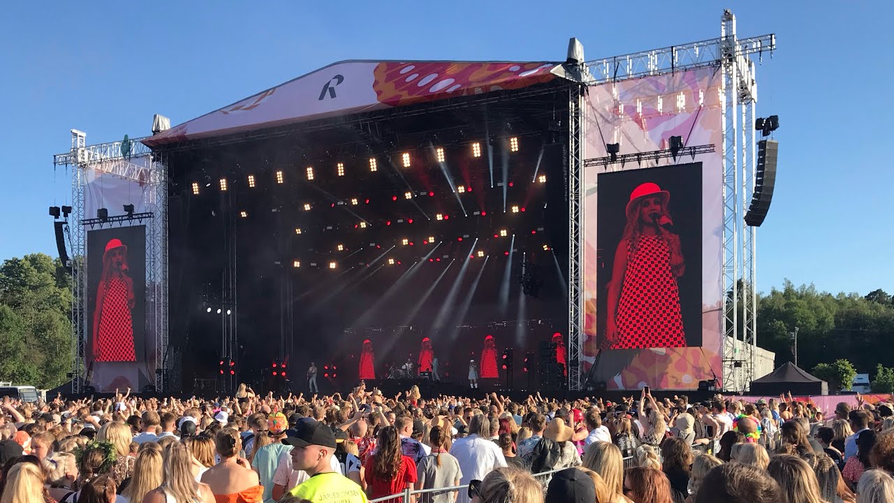 Haloo Helsinki - Ei suomalaiset tanssi - Ruisrock 8.7.2023.