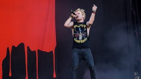 Sum 41 - Still Waiting (LIVE AT PINKPOP) [FULL HD]