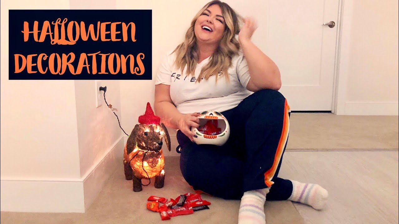 Decorating My Apartment for Fall & Halloween!