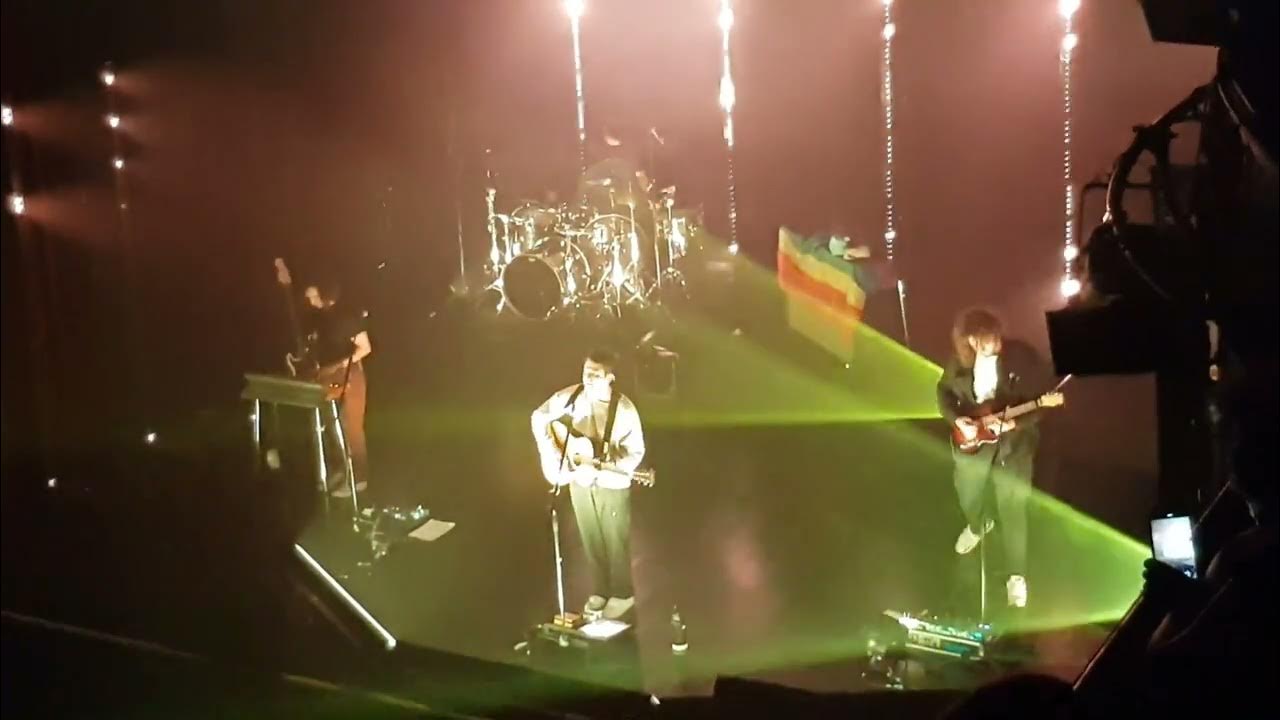 Hammers Alec Benjamin / Live du 28 juin 2022 à Paris YouTube