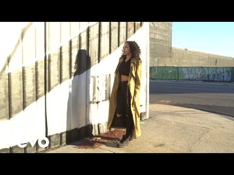 Kay Cola & Peace Feat. Motive - War (Intro) Kay Cola & Peace Feat. Motive - War (Intro)