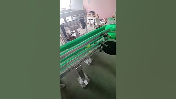Flexible chain conveyor
