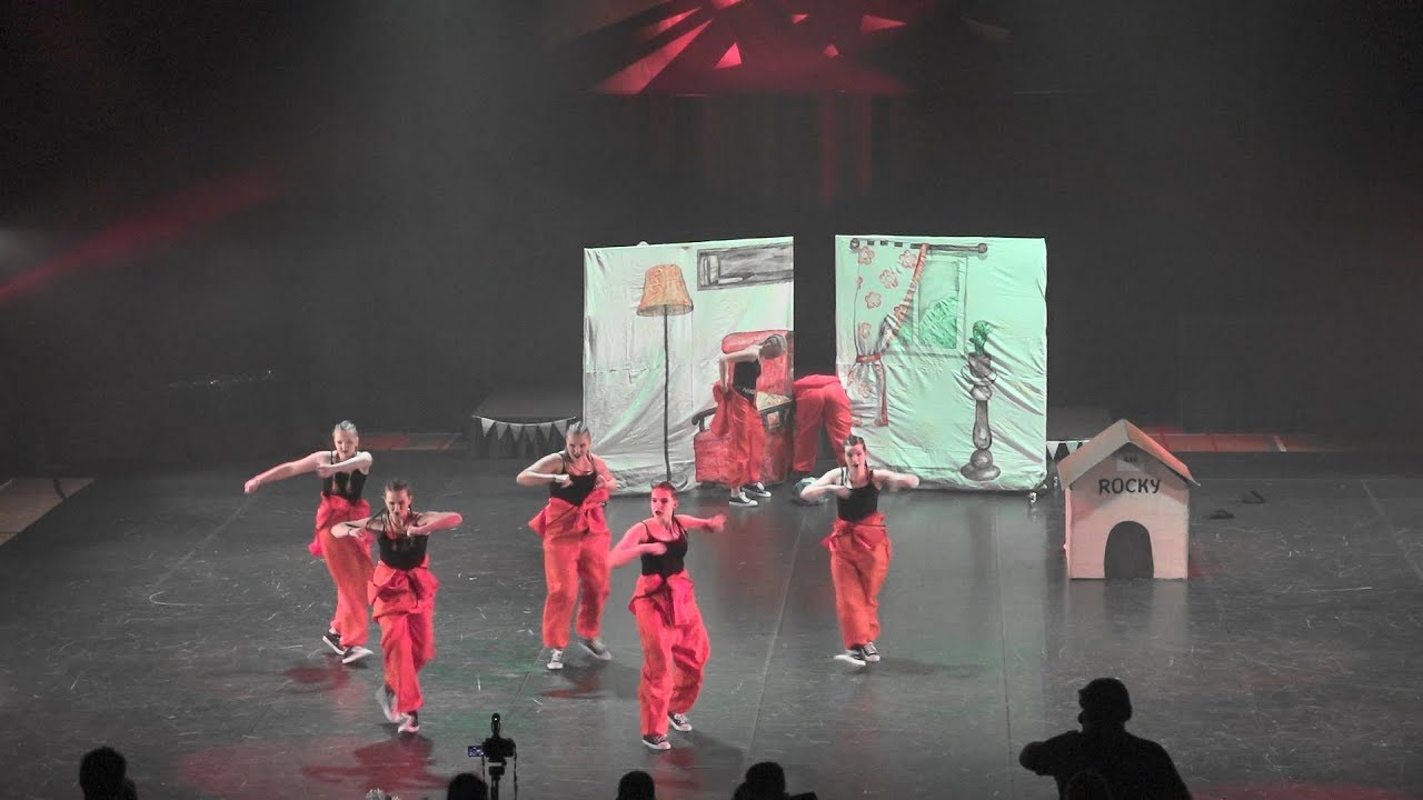 MEIE STUUDIO - Vargad majas | Spotlight Challenge Winter Special