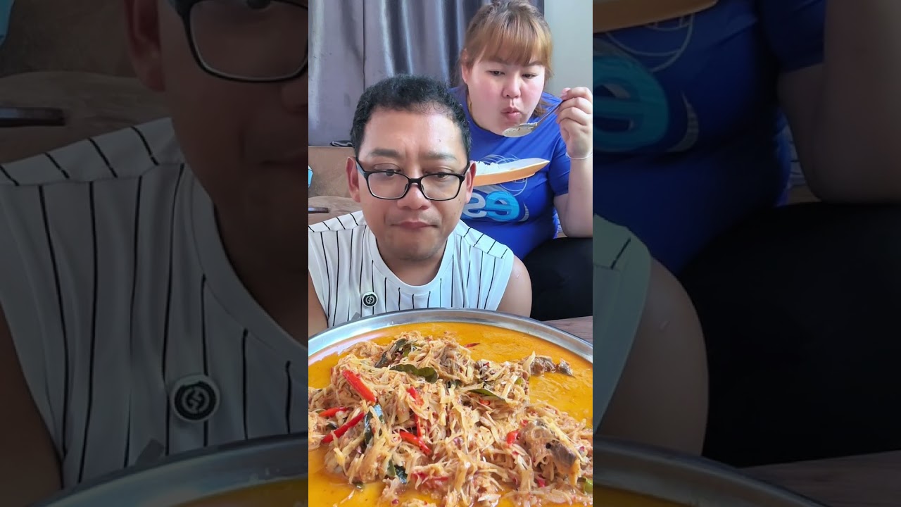 เจ้าคือบ่ถ่าให้ข่อยลุกก่อน แกงไก่ใส่หน่อไม้ดอง ถาดใหญ่ๆ |หนุ่ยเบียร์family