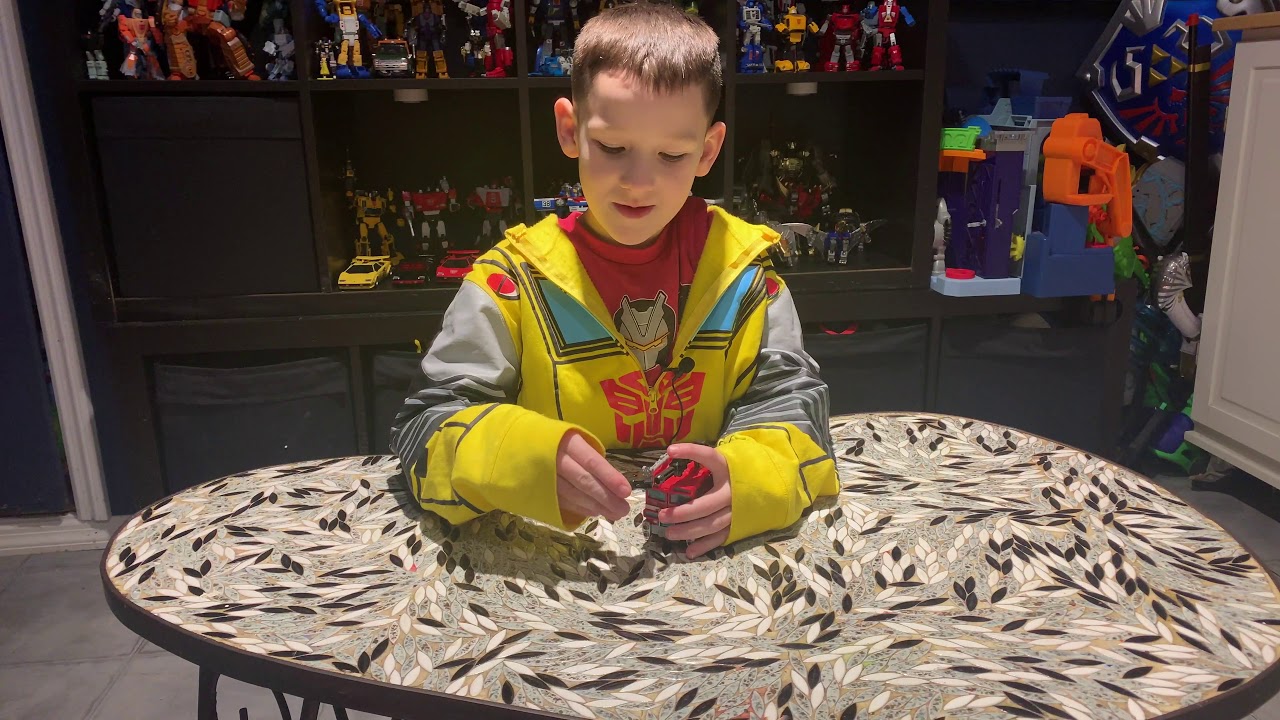 autobots combiners Magic Box- Transformers Siege War for Cybertron Voyager Class Optimus Prime