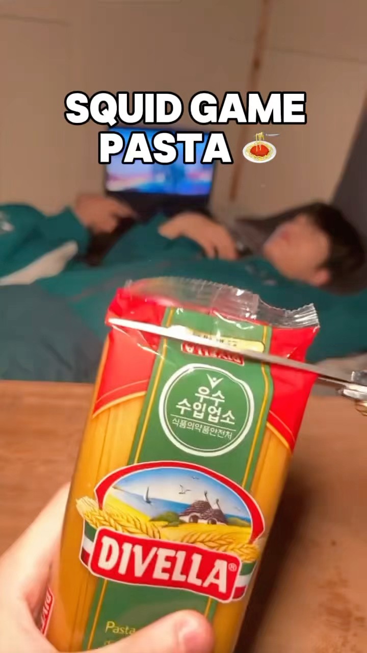 Italians reacting to SQUID GAME PASTA