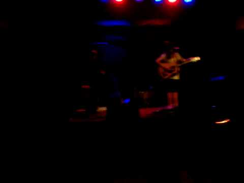 Madi Diaz performing "My Heavy Heart" LIVE @The Hi...