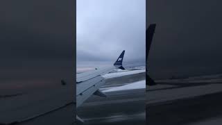 737 MAX Landing at Keflavik, Iceland (old footage)
