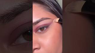 Instant Eyeshadow Wing