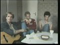 Capture de la vidéo Interview Doe Maar 1983 Na Concert 2:00 Uur 'S Nachts (4/4)