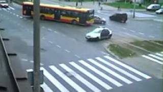 NEW scary car accident at intersection in Poland!!Honda CRV crash!!