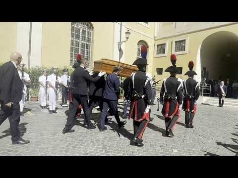 Video Emma Bonino, aperta la camera ardente in Campidoglio. Il funerale di Stato martedì