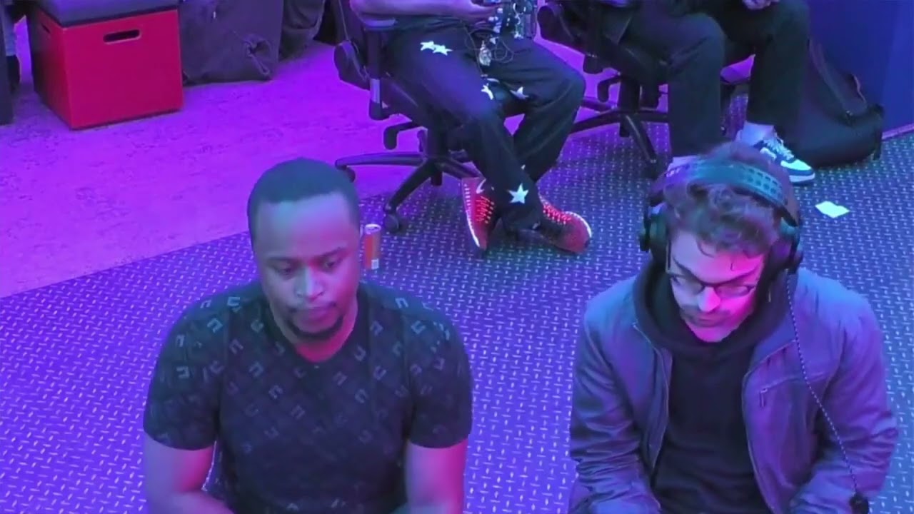 Luigi (mostly Jah Ridin') edgeguarding Fox for like 25 miuntes