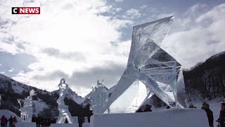 Concours de sculpture sur glace féerique à Valloire