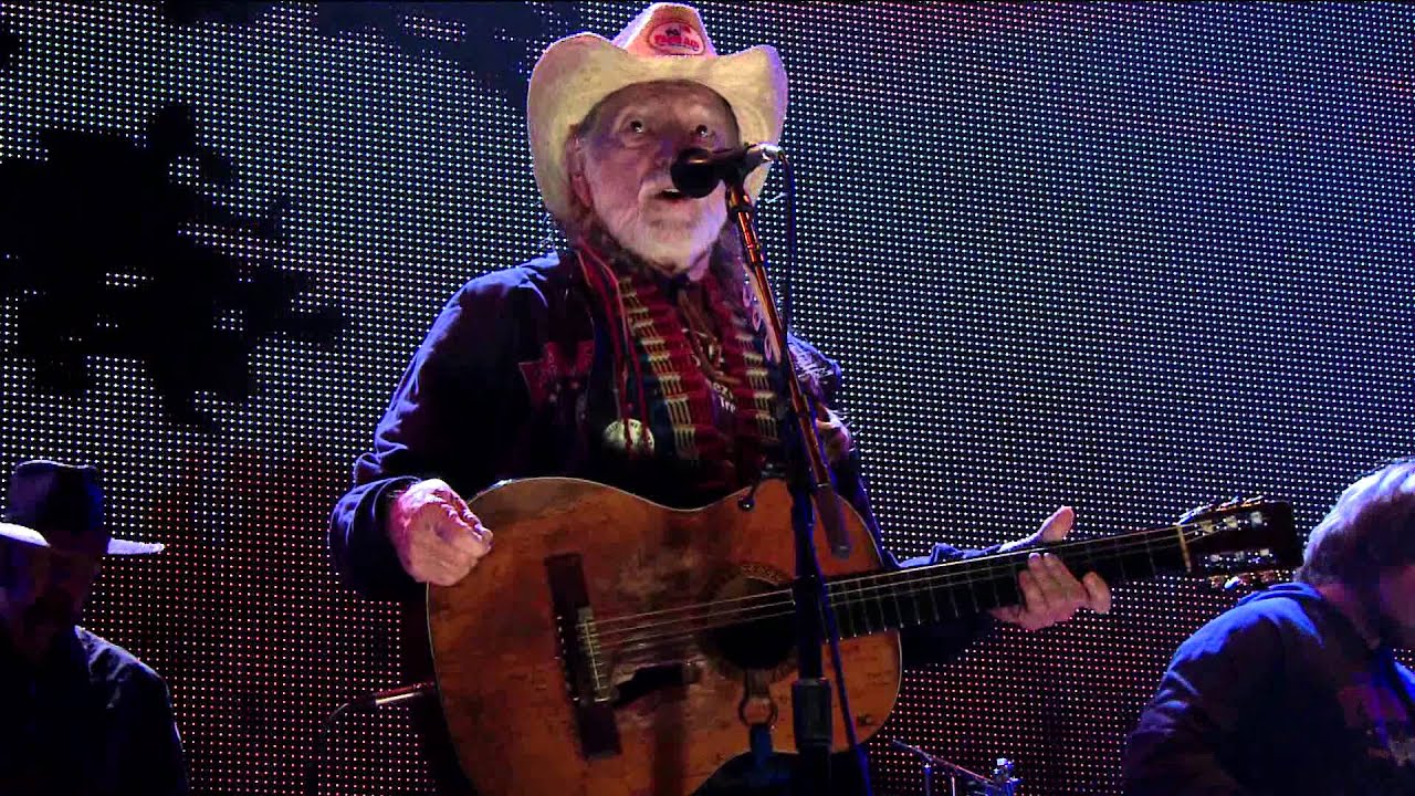 Willie Nelson Beer For My Horses (Live at Farm Aid 2012) YouTube