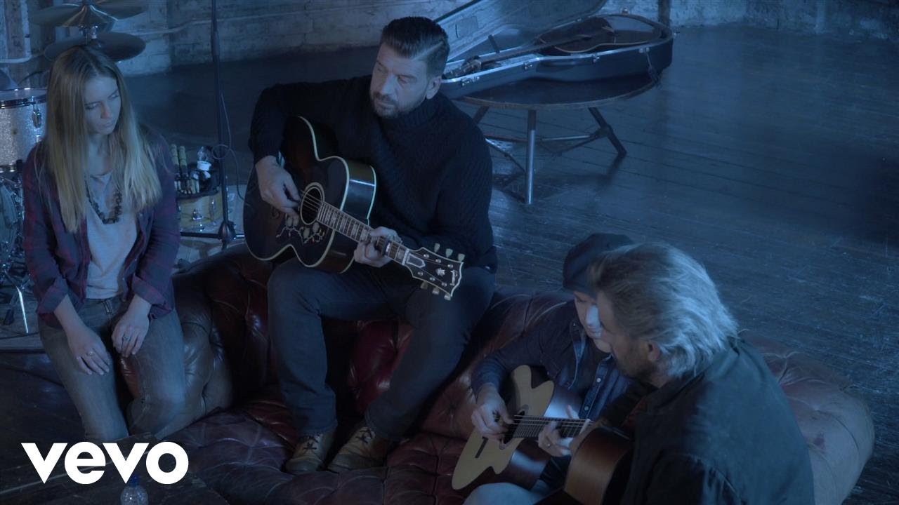 Nick Knowles - River