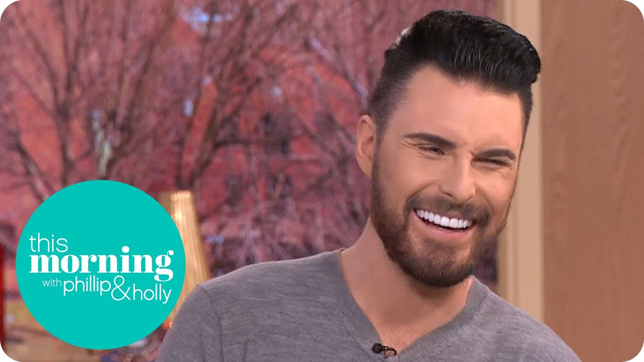 Niall Horan Pictured Peeing On A Lamppost In LA | This Morning