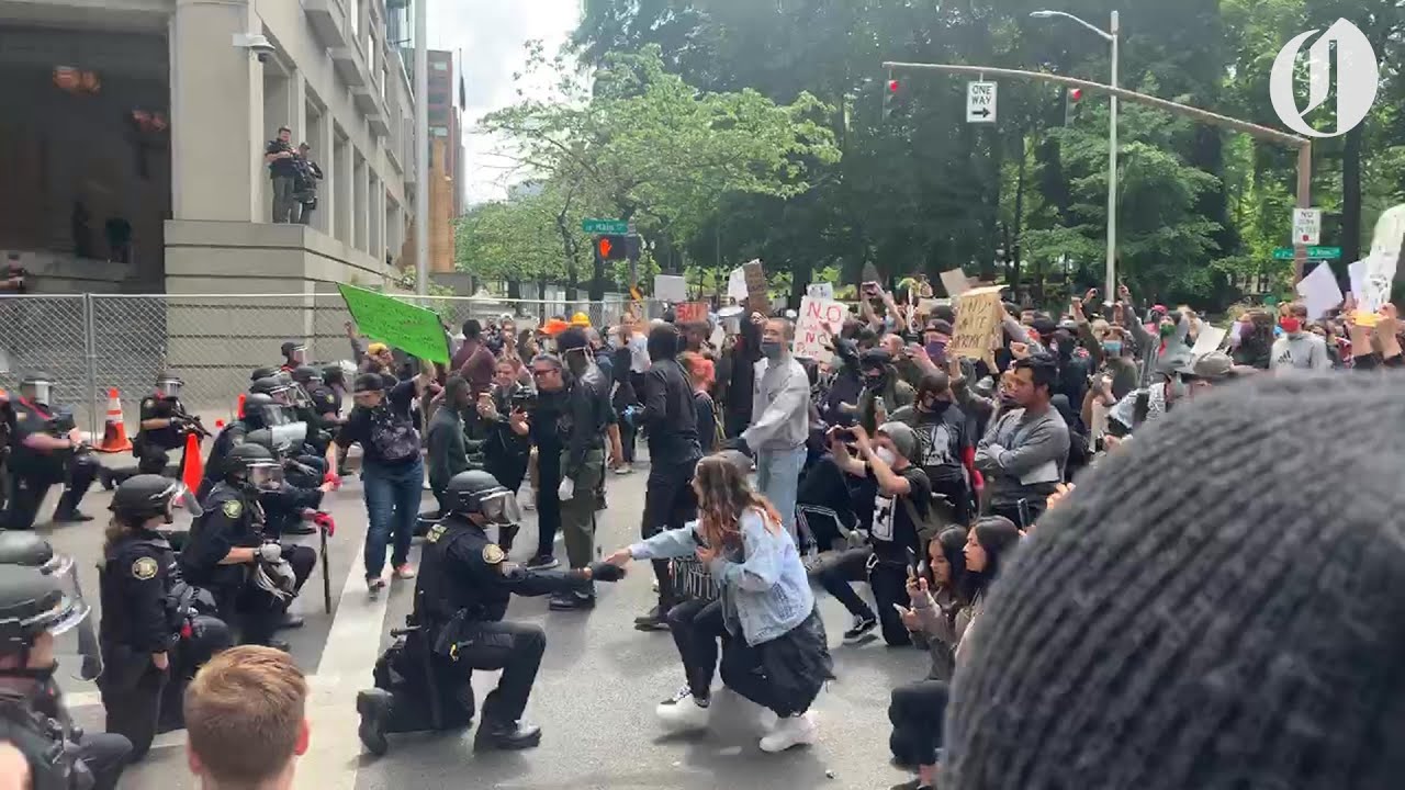 Portland Police Take A Knee With Protesters Youtube