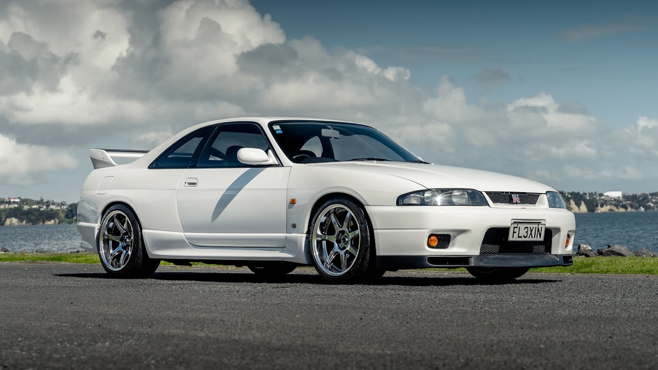 NISSAN　SKYLINE　GT-R (R33) 600HP Nissan Skyline R33 GTR Review - Twin Turbo Heaven - YouTube