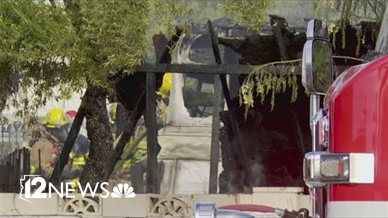 Child rescued from mobile home fire - YouTube