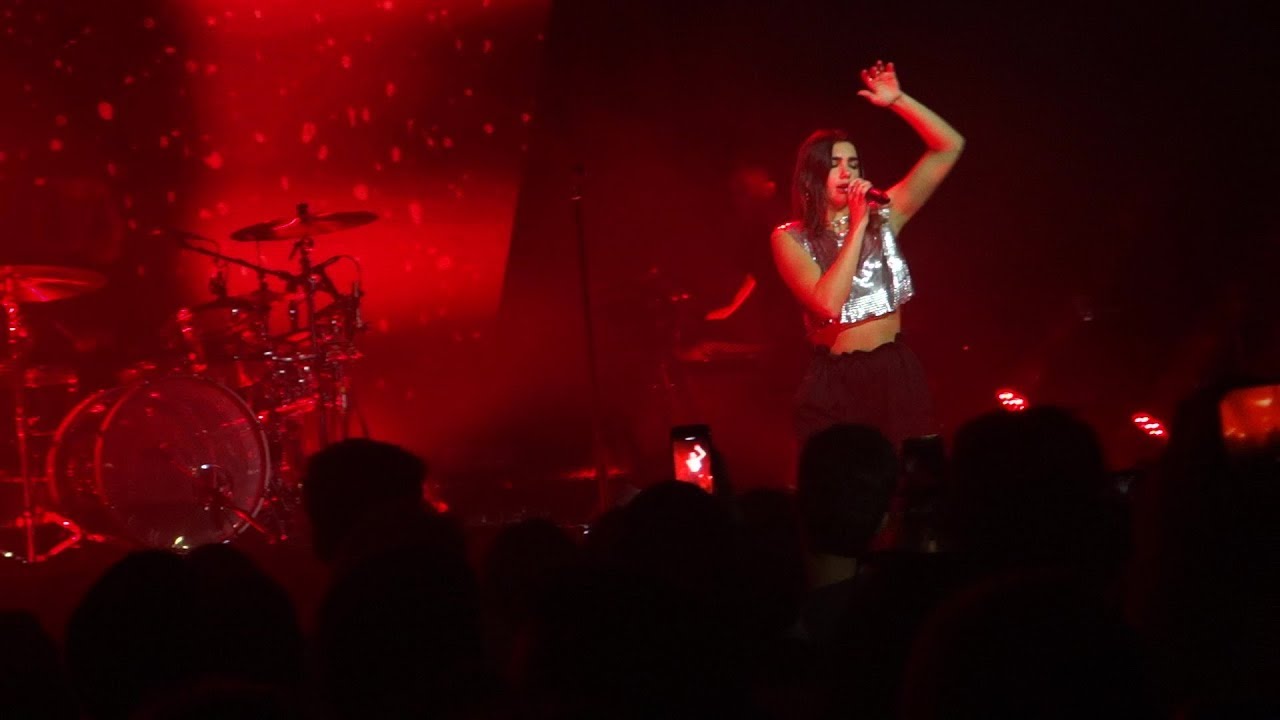 Dua Lipa - Hotter Than Hell (Live) @ Yoyo, Paris (17.10.2017) HD