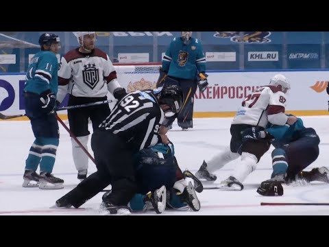 KHL Fight: Mass brawl in Sochi