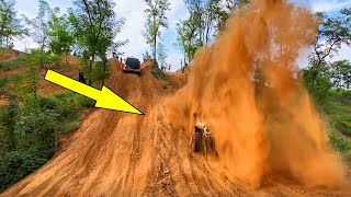 Jeep Wrangler Dug A Sand Pit To Defeat Tank 300 And Beijing Bj40 | Off-Road Team