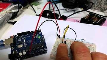 Circuit with Arduino 2 push buttons and a LED