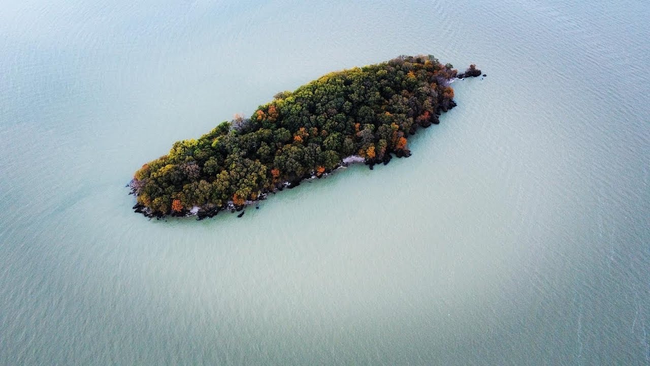 Environments: Mouse Island: Drone Footage (Port Clinton, Ohio)