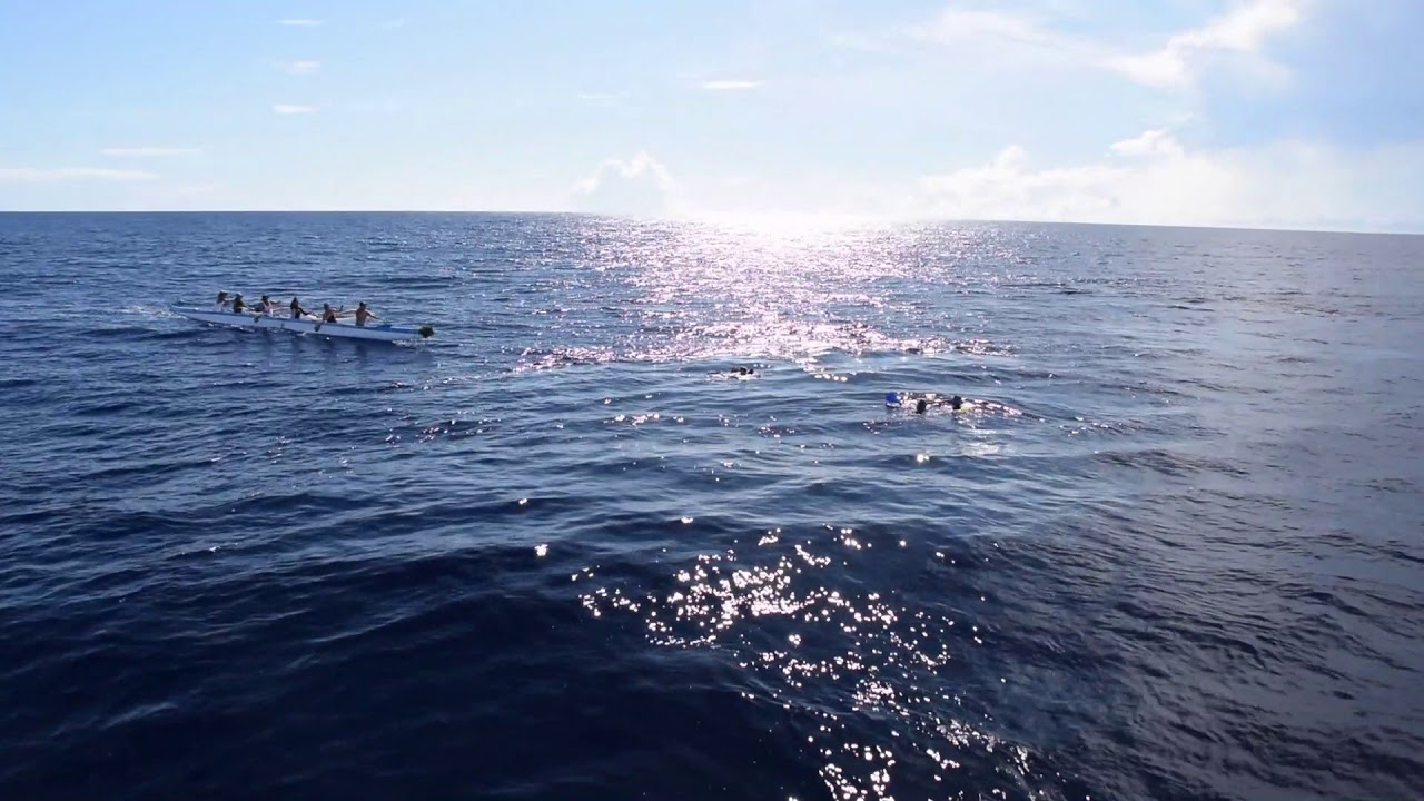 父島ー母島往復1km アウトリガーカヌーを使って人力で横断 小笠原村観光局